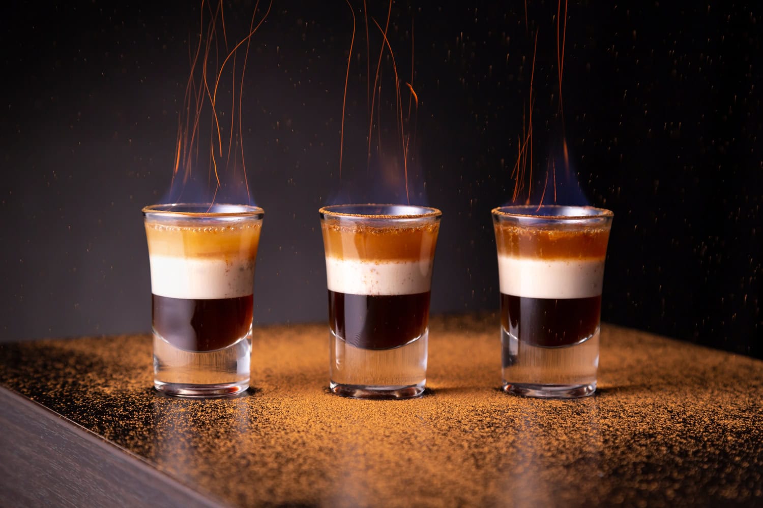 bicchieri cocktail invernali al caffè caldi